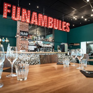 Photo de Les Funambules, membre de Bout à Bout, réseau de réemploi des bouteilles en verre en Pays de la Loire