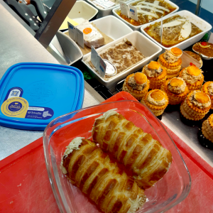 Maison Planchot traiteur utilise Les boites Nomades pour vos plats à emporter Zéro Déchet — 316067897_835773061141899_1587247194020864454_n