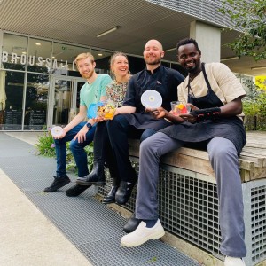 Broussaille utilise Les boites Nomades pour vos plats à emporter Zéro Déchet — Equipe broussaille