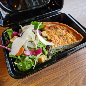 Délicatessaine utilise Les boites Nomades pour vos plats à emporter Zéro Déchet — 