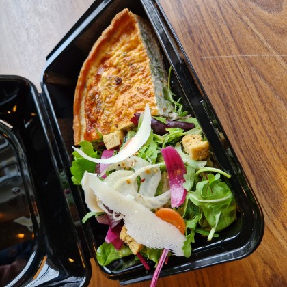 Photo de Délicatessaine, membre de Bout à Bout, réseau de réemploi des bouteilles en verre en Pays de la Loire