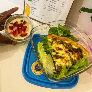 Eveille tes papilles utilise Les boites Nomades pour vos plats à emporter Zéro Déchet — plat_dessert_eveille_tes_papilles_nantes2