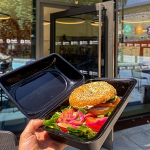 Le café Dobrée utilise Les boites Nomades pour vos plats à emporter Zéro Déchet — 