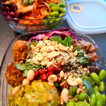 Photo de Island Poké, membre de Bout à Bout, réseau de réemploi des bouteilles en verre en Pays de la Loire