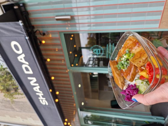 Photo de Shan Dao, membre de Bout à Bout, réseau de réemploi des bouteilles en verre en Pays de la Loire
