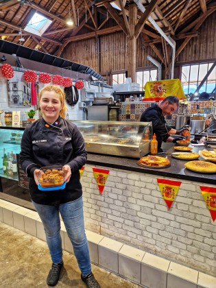 Photo de Paellas et Tapas (Marché des Arts), membre de Bout à Bout, réseau de réemploi des bouteilles en verre en Pays de la Loire