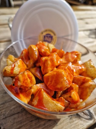 Photo de Paellas et Tapas (Marché des Arts), membre de Bout à Bout, réseau de réemploi des bouteilles en verre en Pays de la Loire